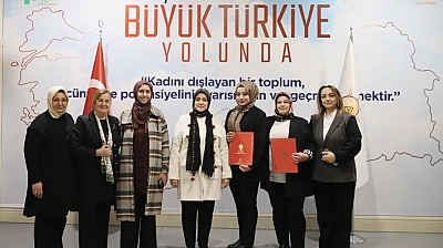 AK Parti Elazığ'da Kadın Kollarında Görev Değişimi