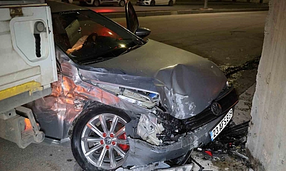 Elazığ'da Pikap İle Otomobil Çarpıştı: 5 Yaralı