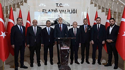 Vedat Işıkhan Elazığ'da Programlara Katıldı