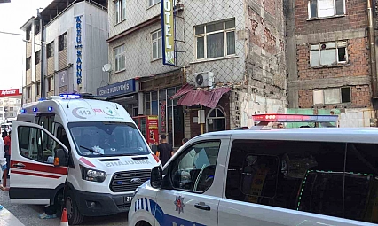 Kötü Koku Üzerine Girilen Odada Acı Manzara