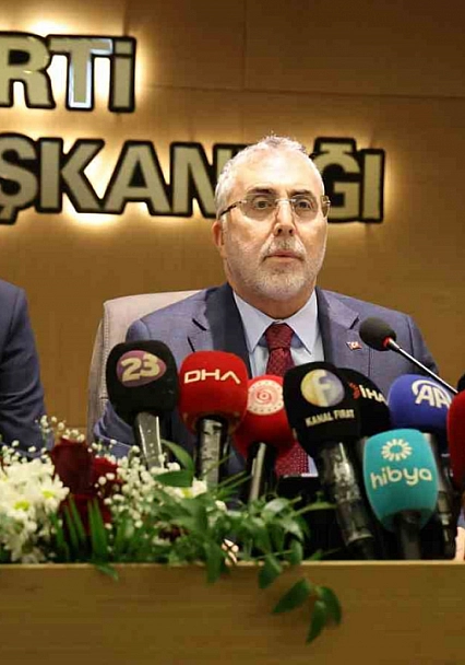 Vedat Işıkhan: 'Genç ve Kadın İşsizlik Oranı 13 Yılın En Düşük Seviyesine İnmiştir'