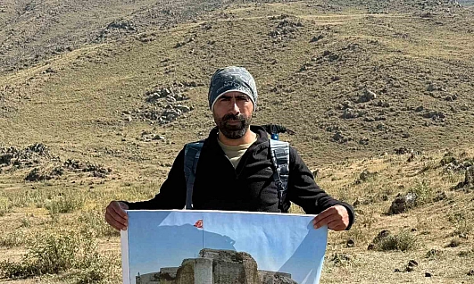 Elazığlı Sporcudan Ağrı Dağı'nda 30 Ağustos Zafer Bayramı Tırmanışı