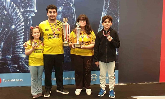 Satrançta Elazığ'dan Büyük Başarı: Türkiye Şampiyonluğu ve Milli Davet