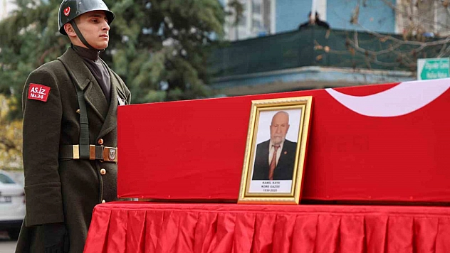 95 yaşındaki Kore gazisi törenle uğurlandı.