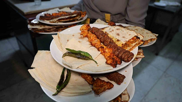 Alanya'da 1600 TL, Elazığ'da ise 500 TL: Müşteriler fiyatlara şaşkınlıkla yaklaştı