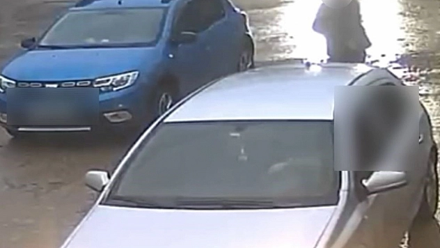 Araç Altında Kalmaktan Kıl Payı Kurtuldu