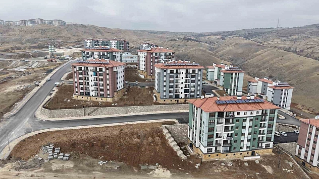 Asrın projesi kapsamında Elazığ'da 12 bin konut inşa edildi.