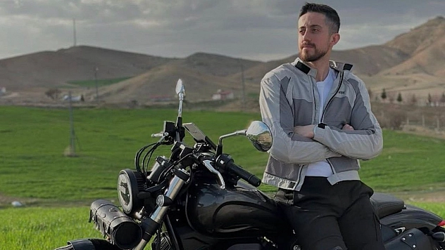 Bahçeci, motosikletine olan bağlılığını sıra dışı bir şekilde gösterdi