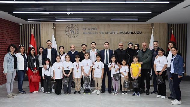 Elazığ'ın Şampiyon Sporcuları İl Müdürlüğünde Ağırlandı
