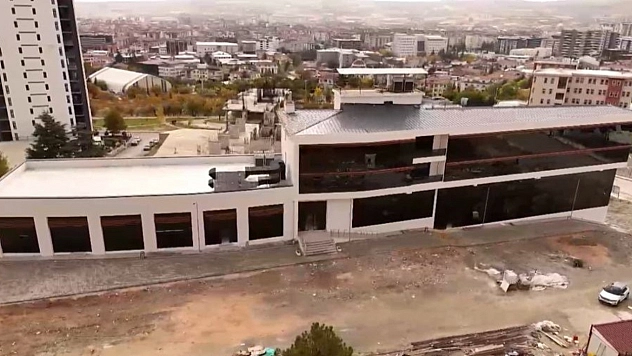 Başkan EFE:  'Elazığ Barosu Yeni Hizmet Binasında Sona Gelindi!'