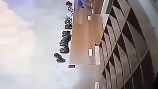 Camide meydana gelen ayakkabı hırsızlığı.