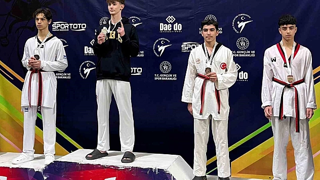 Taekwondoda Deniz Çınar Doğan Türkiye 3'üncüsü Oldu