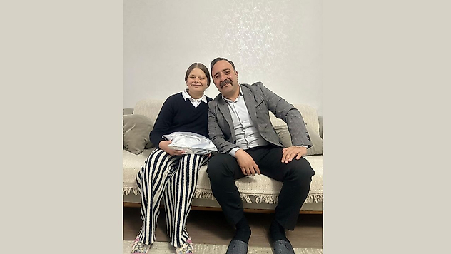 Dünya Kız Çocukları Günü'nde Şehit Kızlarına Anlamlı Jest