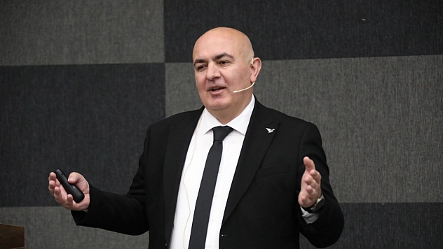 Eğitimci ve Yazar Tahsin Aydın, Öğrencilerle Buluştu