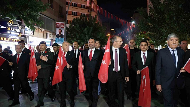 Elazığ'da Fener Alayı yürüyüşü  gerçekleştirildi