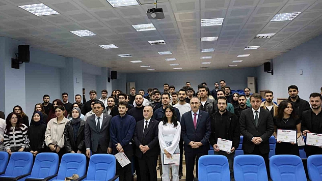 Elazığ'da Siber Vatan Katılımcılarına Sertifikaları Verildi