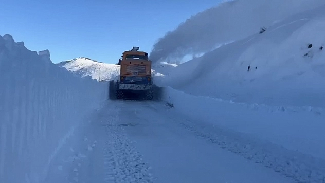 Elazığ'da 148 köy yolunda ulaşım yeniden sağlandı.