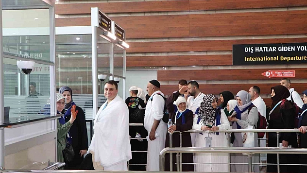 Elazığ'dan 206 Kişi Umre Yolculuğuna Çıktı