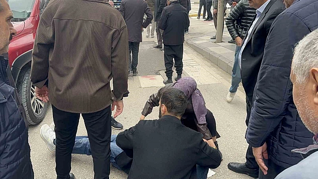 Elazığ'da Yaşlı Adama Araç Çarptı