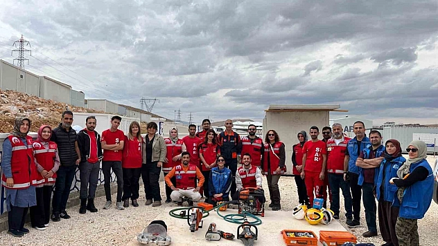 Elazığ'da arama kurtarma eğitimleri devam ediyor