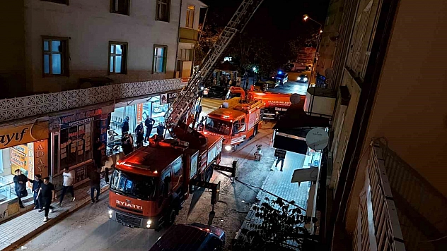 Elazığ'da Bacadan Çıkan Yangın Korkuttu