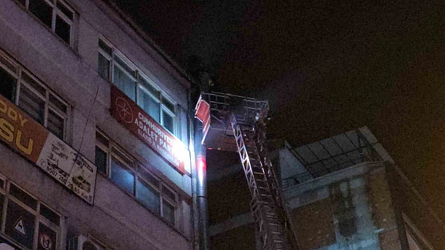 Elazığ'da Bacadan Çıkan Duman Paniğe Neden Oldu