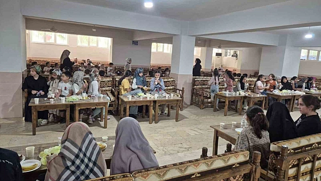 Elazığ'da Bereket Sofrasında Gönüller Buluştu