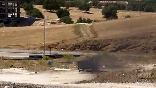 Elazığ'da Park Halindeki Motosiklet Küle Döndü