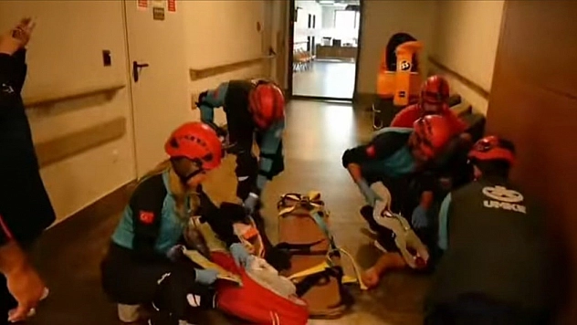 Elazığ'da Bir Deprem Tatbikatı Organize Edildi