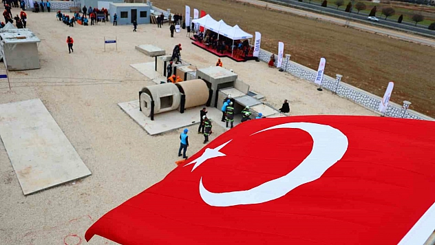 Elazığ'da Yeni Eğitim Parkuru Açıldı, Deprem Tatbikatı Gerçekleştirildi