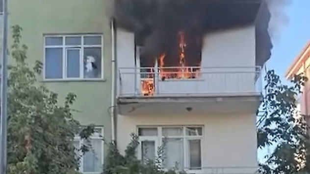 Elazığ'da Ev Yangını Paniğe Neden Oldu