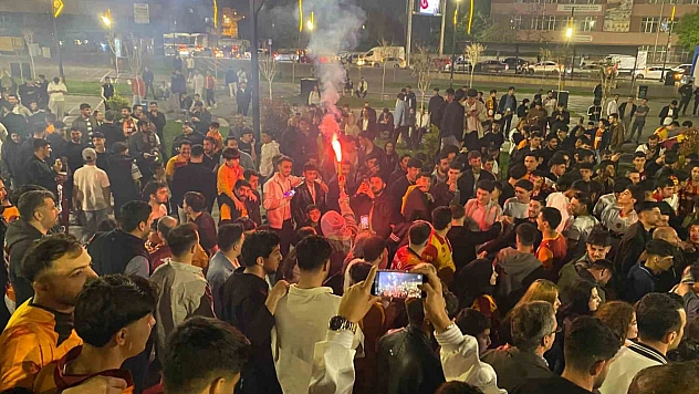 Elazığ'da Galatasaray'ın şampiyonluğu kutlandı
