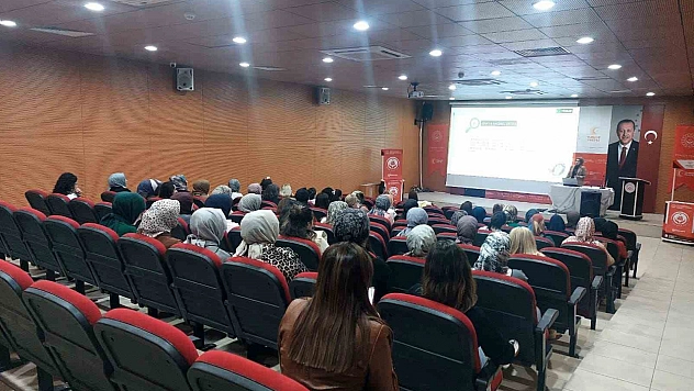 Elazığ'da kadınlara yönelik madde bağımlılığı üzerine eğitim programı düzenlendi