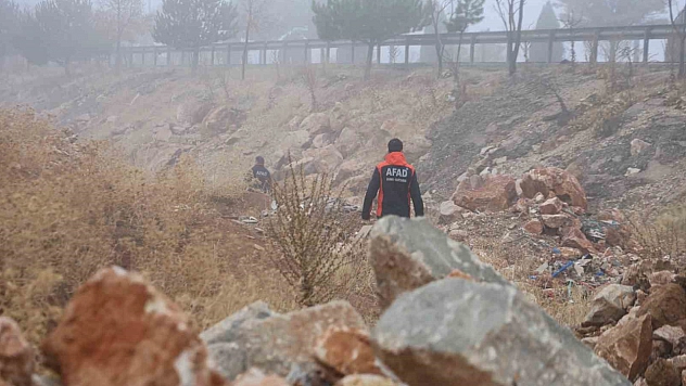 Elazığ'da kaybolan yaşlı adamı bulmak için ekipler harekete geçti