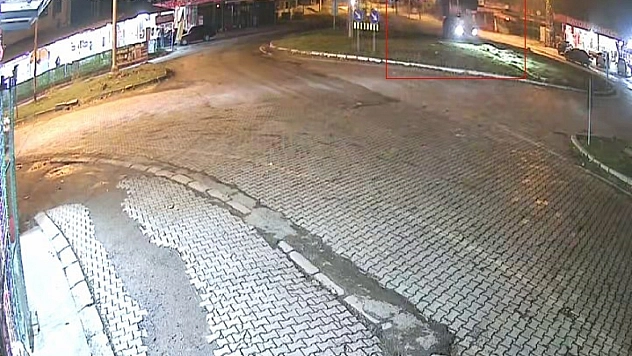 Elazığ'da kontrolden çıkan otomobil refüje çıktı: 1 yaralı