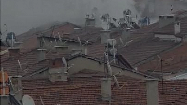 Elazığ'da terk edilmiş binada yangın çıktı