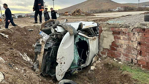 Elazığ'da Trafik Kazası: 2 Yaralı