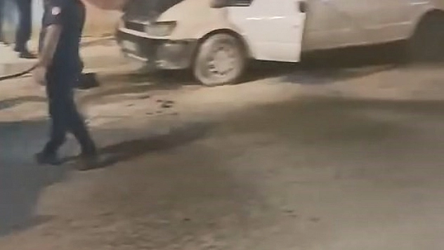 Elazığ'da Seyir Halindeki Minibüs Alev Aldı
