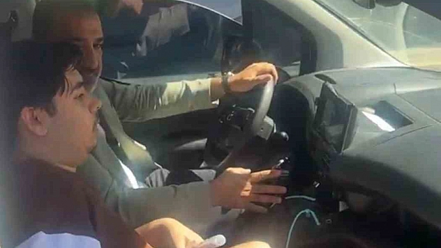 Elazığ'da Sınava Geç Kalan Öğrenciler Belediye Ulaşım Ekipleri ile Zamanında Yetiştirildi