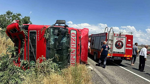 Elazığ'da Korkutan Kaza: Tır Yan Yattı