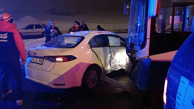 Elazığ'da trafik kazası meydana geldi: 1 kişi yaralandı.