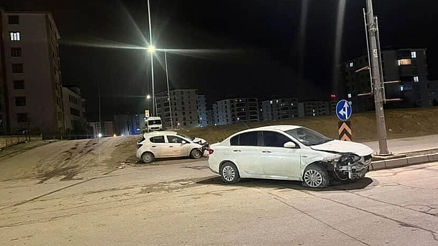 Elazığ'da Meydana Gelen Trafik Kazasında 1 Kişi Yaralandı