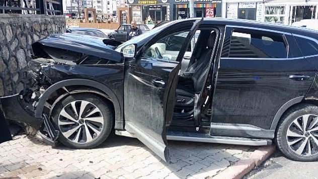 Elazığ'da Meydana Gelen Kazada 3 Kişi Yaralandı