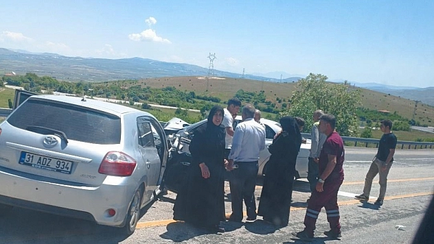 Elazığ'da Meydana Gelen Kazada 4 Kişi Yaralandı
