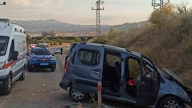Elazığ'da Korkutan Trafik Kazası: 4 Yaralı