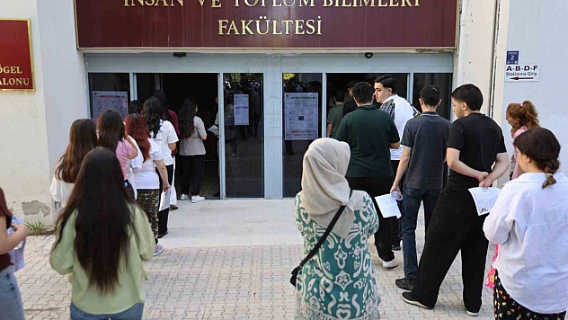 Elazığ'da YKS Heyecanı Sürüyor