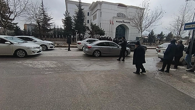 Elazığ'da Zincirleme Kaza Meydana Geldi: 1 Kişi Yaralandı