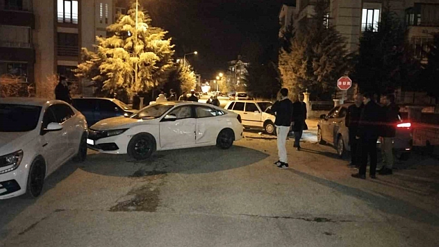 Elazığ'da Zincirleme Kaza: 4 Araç Zarar Gördü