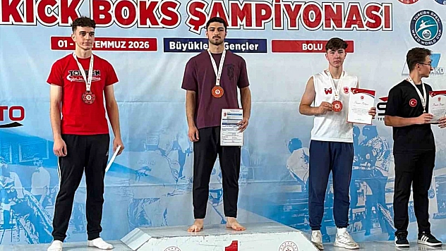 Altın Yumruklar Elazığ'a Madalyalarla Döndü