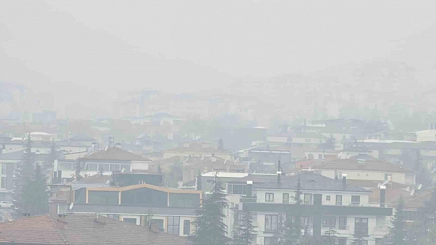 Elazığ'ın yüksek bölgelerinde sis etkisini gösteriyor.